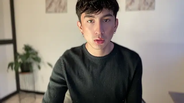 sweettaaron01 online show from 04-26-26, 11:13
