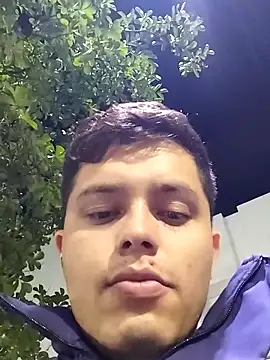 Snapshot of Haustin202 chatting on 11-02-25, 01:52 Haustin202 online show from 11-02-25, 01:52