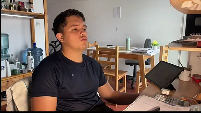 Snapshot of Haustin202 chatting on 11-04-25, 07:57 Haustin202 online show from 11-04-25, 07:57