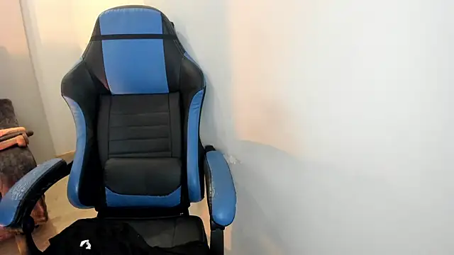 Snapshot of Scarbadgirl_ chatting on 11-18-25, 03:45 Scarbadgirl online show from 11-18-25, 03:45