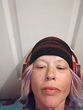 Snapshot of anonymity_awaits@xh chatting on 11-07-25, 04:56 anonymity awaitsxh online show from 11-07-25, 04:56