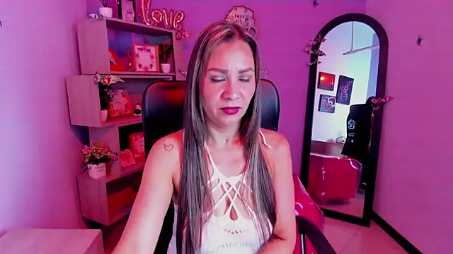 Stefy Zea online show from 11-06-25, 06:20