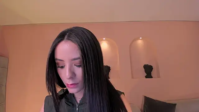 IsabellaMoreau online show from 10-25-25, 08:03