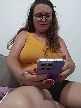 Snapshot of florecita_69 chatting on 05-08-26, 02:22 florecita 69 online show from 05-08-26, 02:22