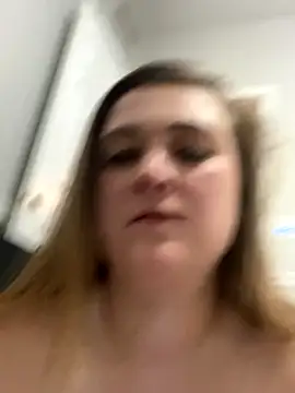 Snapshot of nataliesquirts4216 chatting on 10-15-25, 01:50 nataliesquirts4216 online show from 10-15-25, 01:50