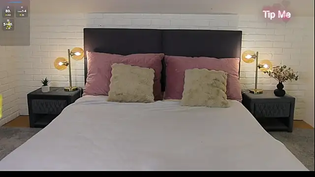 Snapshot of Angel___Blond chatting on 07-23-26, 03:32 Angel Blond online show from 07-23-26, 03:32