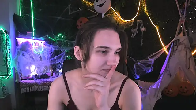 TessaMill online show from 10-27-25, 09:13