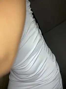 Snapshot of oh_nina chatting on 09-30-25, 10:04 oh nina online show from 09-30-25, 10:04