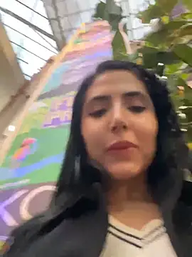 Snapshot of oh_nina chatting on 10-04-25, 10:41 oh nina online show from 10-04-25, 10:41