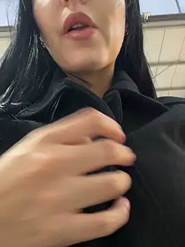 Snapshot of oh_nina chatting on 11-07-25, 10:43 oh nina online show from 11-07-25, 10:43