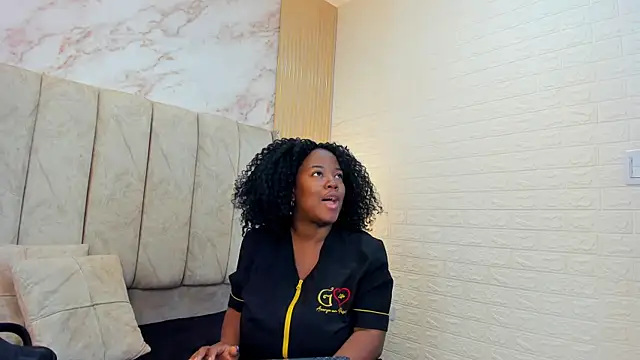 kiarazafira online show from 09-17-25, 10:28