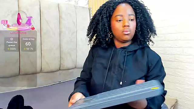 kiarazafira online show from 09-24-25, 11:02