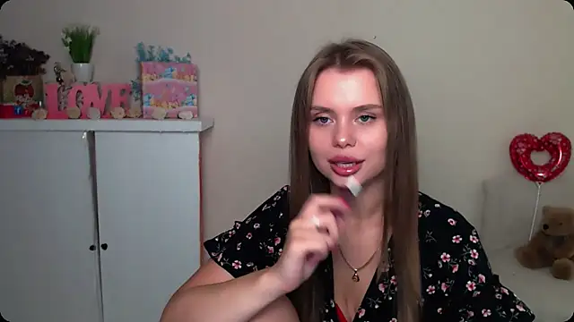 Snapshot of OceanicDawn chatting on 09-09-25, 06:02 OceanicDawn online show from 09-09-25, 06:02