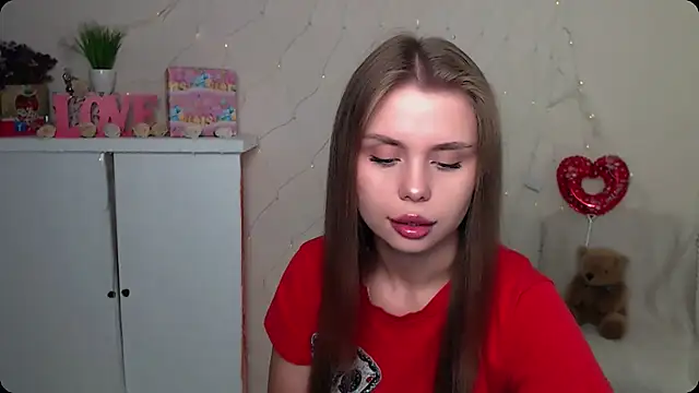 Snapshot of OceanicDawn chatting on 09-10-25, 06:13 OceanicDawn online show from 09-10-25, 06:13