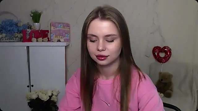 Snapshot of OceanicDawn chatting on 09-25-25, 06:17 OceanicDawn online show from 09-25-25, 06:17