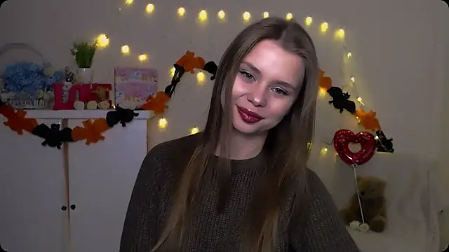 Snapshot of OceanicDawn chatting on 10-23-25, 05:29 OceanicDawn online show from 10-23-25, 05:29