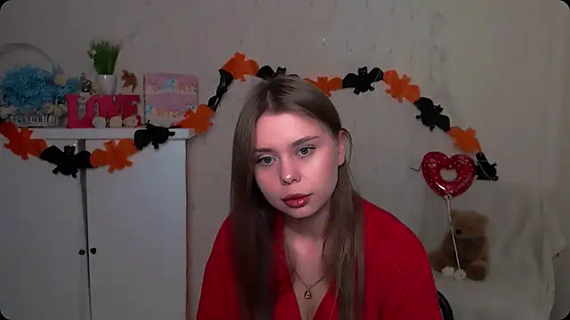 Snapshot of OceanicDawn chatting on 10-24-25, 07:05 OceanicDawn online show from 10-24-25, 07:05