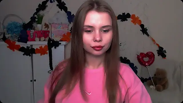 Snapshot of OceanicDawn chatting on 11-03-25, 06:47 OceanicDawn online show from 11-03-25, 06:47