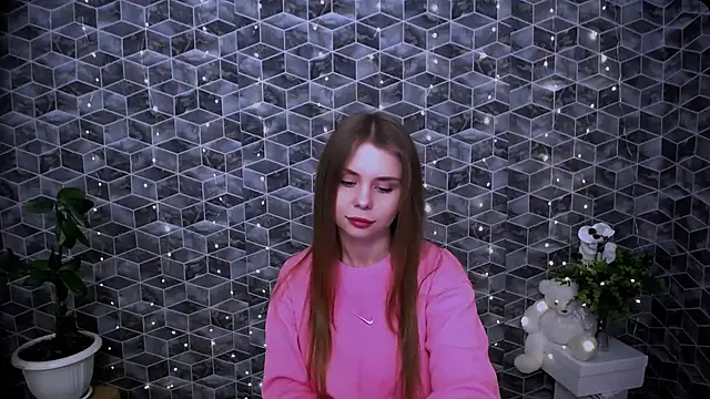 Snapshot of OceanicDawn chatting on 11-18-25, 09:58 OceanicDawn online show from 11-18-25, 09:58