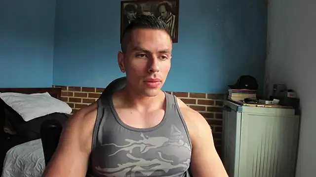 Snapshot of justinkarter chatting on 09-08-25, 05:45 justinkarter online show from 09-08-25, 05:45