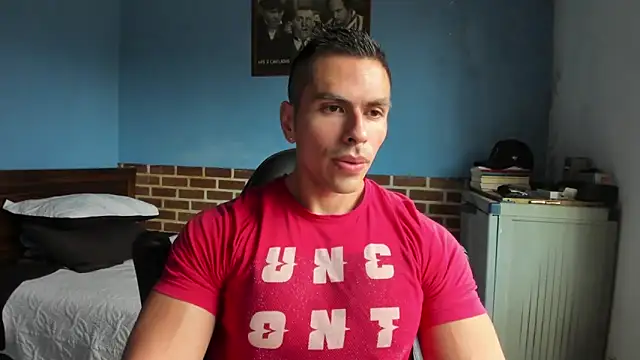 Snapshot of justinkarter chatting on 09-10-25, 06:41 justinkarter online show from 09-10-25, 06:41