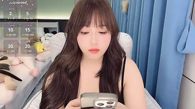 Snapshot of Liuyifei2005 chatting on 01-05-26, 05:27 Liuyifei2005 online show from 01-05-26, 05:27