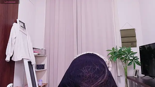 OSUSHI-CHAN online show from 04-22-26, 05:03