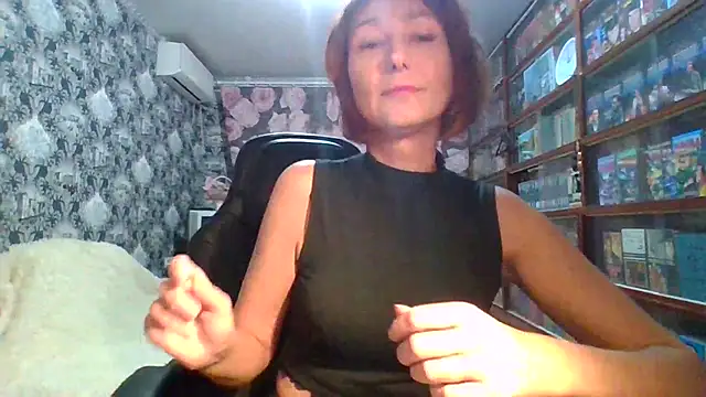 Snapshot of Pline1 chatting on 11-23-25, 09:58 Pline1 online show from 11-23-25, 09:58