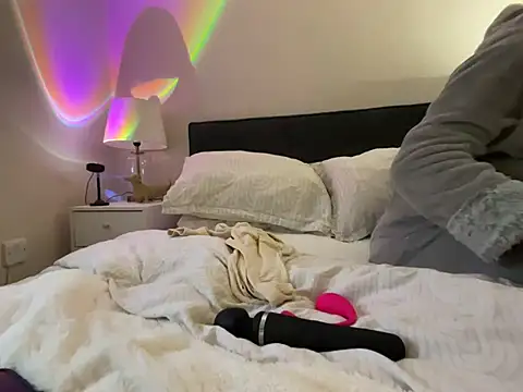 Snapshot of FrancescaXO chatting on 02-05-26, 08:30 FrancescaXO online show from 02-05-26, 08:30