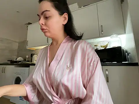 Snapshot of FrancescaXO chatting on 02-06-26, 10:29 FrancescaXO online show from 02-06-26, 10:29