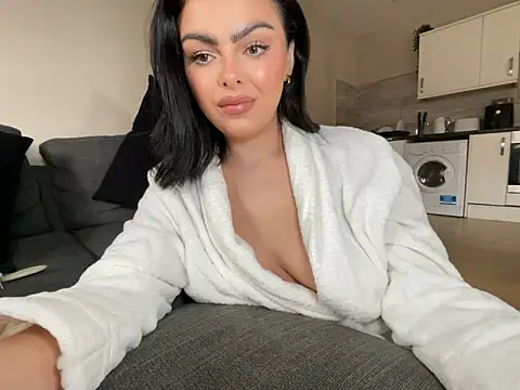 Snapshot of FrancescaXO chatting on 02-23-26, 02:14 FrancescaXO online show from 02-23-26, 02:14