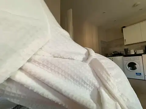 Snapshot of FrancescaXO chatting on 03-03-26, 03:18 FrancescaXO online show from 03-03-26, 03:18