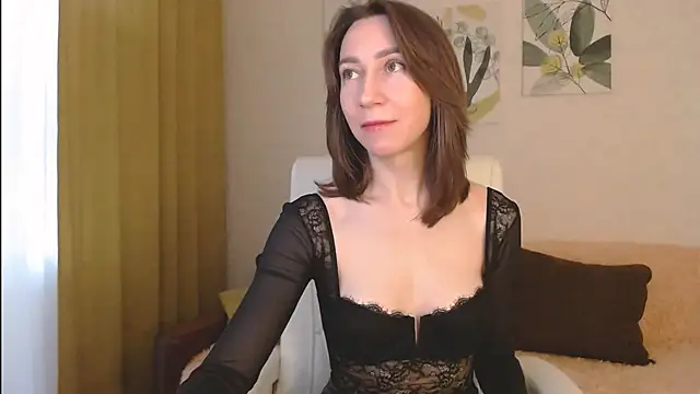 Snapshot of GoodGlamorGirl chatting on 02-13-25, 05:16 GoodGlamorGirl online show from 02-13-25, 05:16