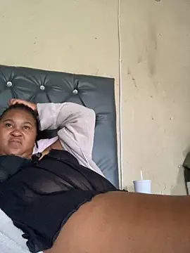 ChubbyAssyiyer online show from 11-05-25, 06:02