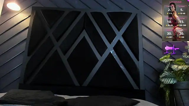 zoe martins  online show from 10-21-25, 05:35