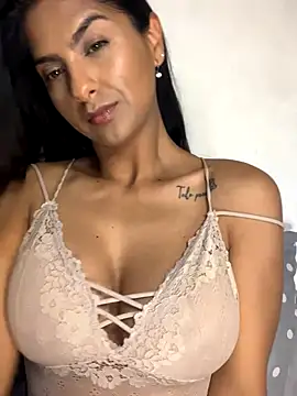 Snapshot of chicachocolate01 chatting on 10-16-25, 02:56 chicachocolate01 online show from 10-16-25, 02:56