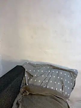 Snapshot of chicachocolate01 chatting on 10-26-25, 02:28 chicachocolate01 online show from 10-26-25, 02:28