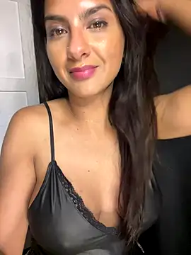 Snapshot of chicachocolate01 chatting on 11-18-25, 04:39 chicachocolate01 online show from 11-18-25, 04:39