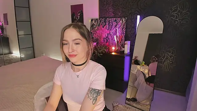 Annie Leone online show from 04-18-26, 07:07