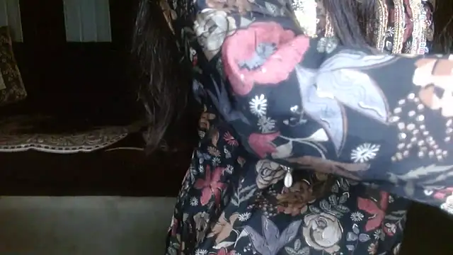 Snapshot of Mini_Meera chatting on 10-01-25, 12:44 Mini Meera online show from 10-01-25, 12:44