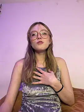 Snapshot of ReenKitty chatting on 02-01-26, 05:50 ReenKitty online show from 02-01-26, 05:50