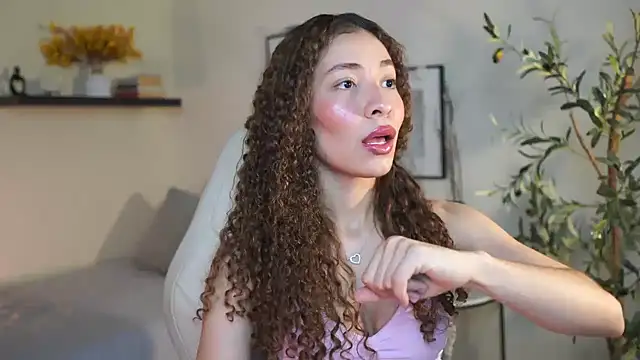 Snapshot of isabella-garcia- chatting on 05-21-26, 10:06 isabella-garcia- online show from 05-21-26, 10:06