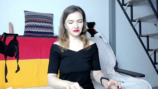 Katherine Twilight online show from 01-23-25, 03:32