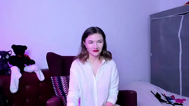 Katherine Twilight online show from 09-19-25, 03:56