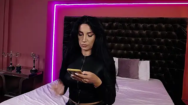 Snapshot of StephanyMillan chatting on 09-21-25, 05:20 StephanyMillan online show from 09-21-25, 05:20