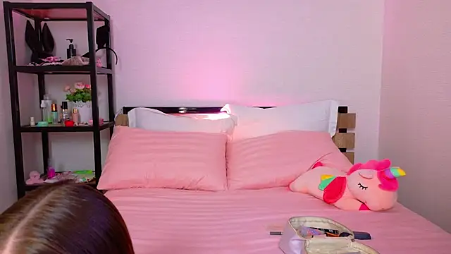 Snapshot of daddy_digger chatting on 10-18-25, 01:30 daddy digger online show from 10-18-25, 01:30