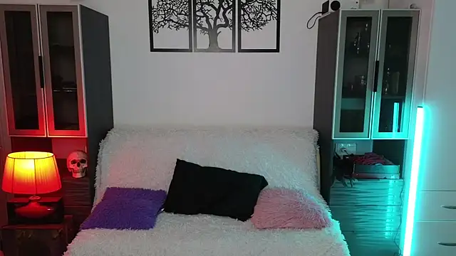 Lila West online show from 12-08-24, 04:18