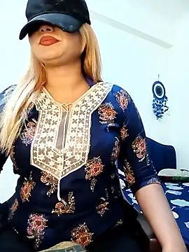 alexa cam44 online show from 04-17-26, 08:12