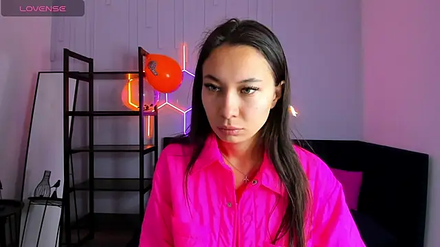 Snapshot of Kat__cat chatting on 09-24-25, 02:26 Kat cat online show from 09-24-25, 02:26