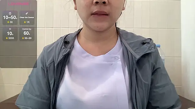 Snapshot of mini_unicorn chatting on 12-15-25, 02:38 mini unicorn online show from 12-15-25, 02:38